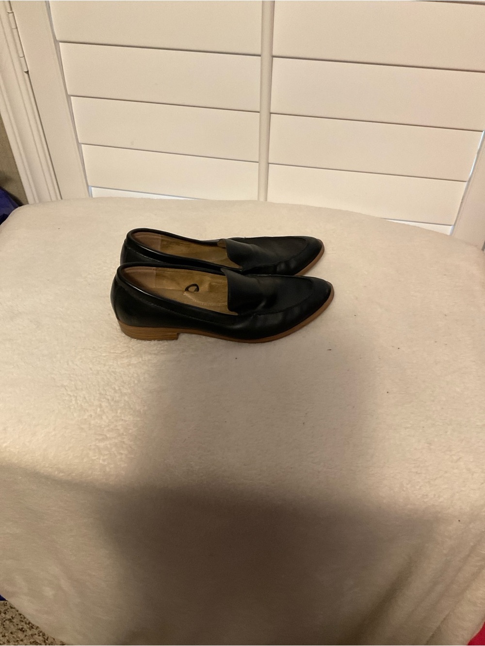 Classic Black Leather Women's Slip-On Loafers - Picture 2 of 6